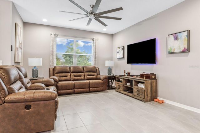 29922 SOUTHWELL LANE, Wesley Chapel, FL 33543