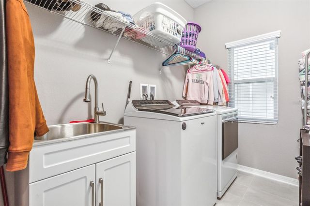 29922 SOUTHWELL LANE, Wesley Chapel, FL 33543