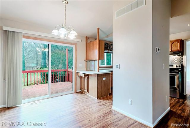 9039 Lake E Road 45, Clarkston, MI 48348