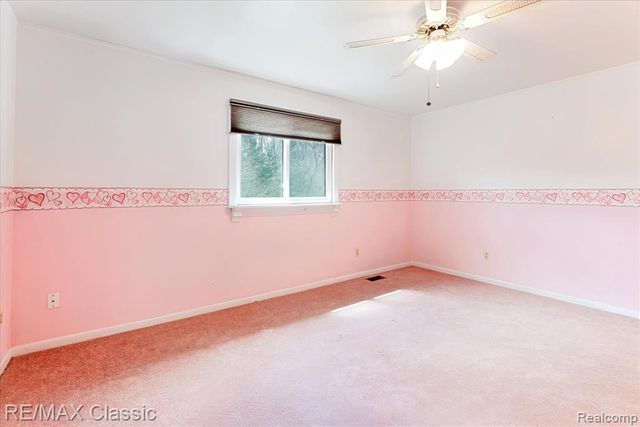 9039 Lake E Road 45, Clarkston, MI 48348