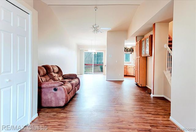 9039 Lake E Road 45, Clarkston, MI 48348