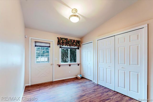 9039 Lake E Road 45, Clarkston, MI 48348