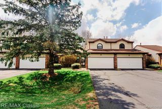 9039 Lake E Road 45, Clarkston, MI 48348