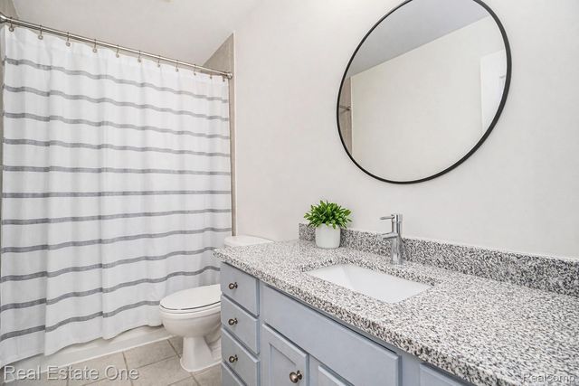 3180 Waldon Ridge Drive, Orion Charter Township, MI 48359