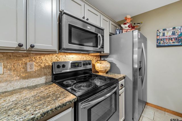 231 WINDING TRAIL, Holly Lake Ranch, TX 75765