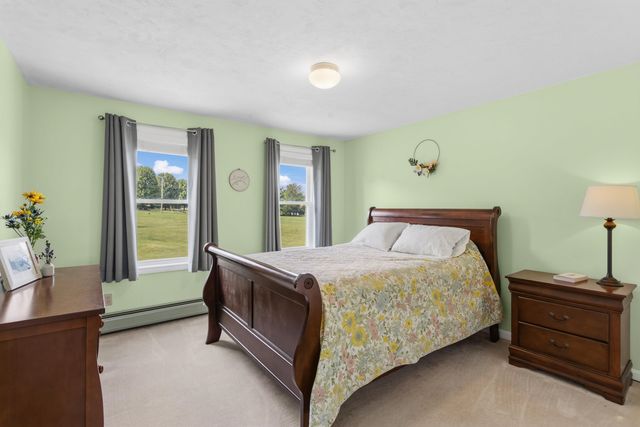 1 Bartlett Road, Stratham, NH 03885