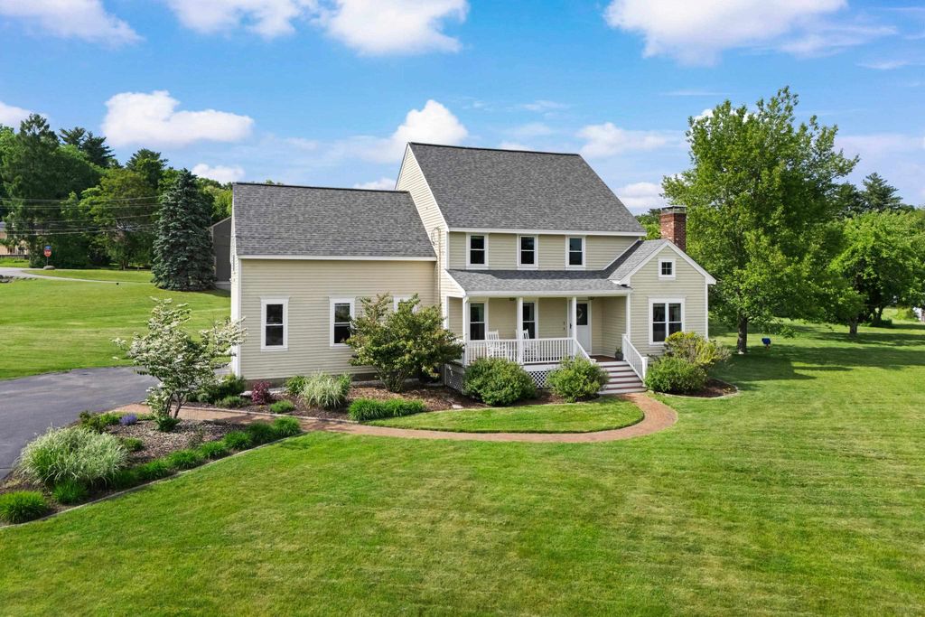 Image 1 of property listing at 1 Bartlett Road, Stratham, NH 03885