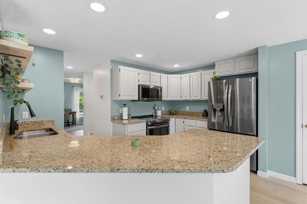 Image 17 of property listing at 1 Bartlett Road, Stratham, NH 03885