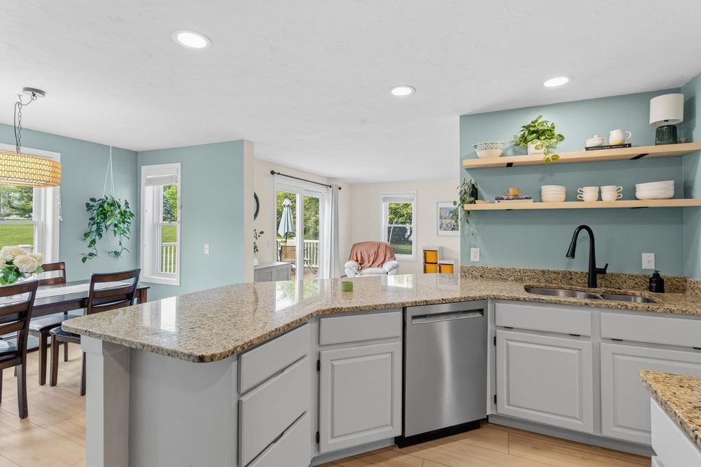 Image 19 of property listing at 1 Bartlett Road, Stratham, NH 03885