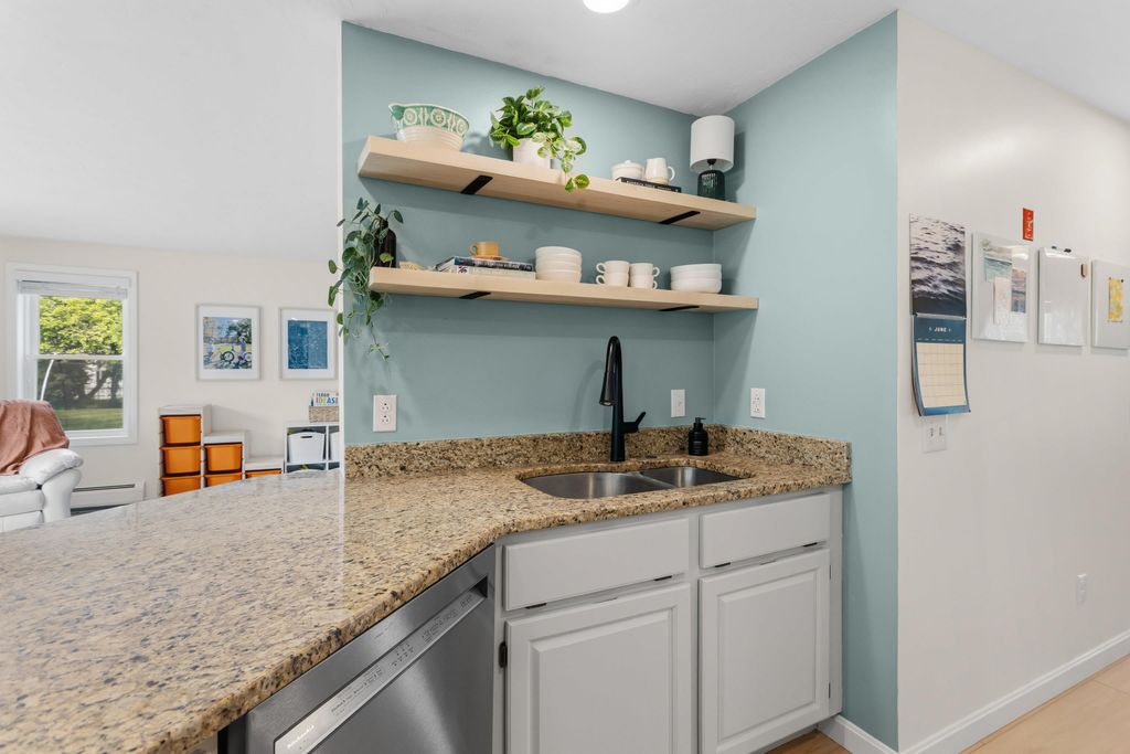 Image 21 of property listing at 1 Bartlett Road, Stratham, NH 03885