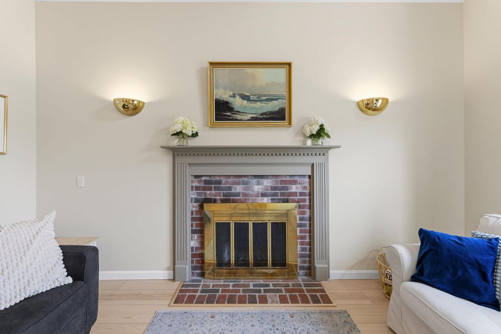 Image 8 of property listing at 1 Bartlett Road, Stratham, NH 03885