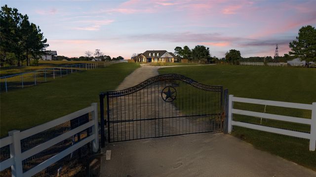 34030 Old Hempstead Road, Magnolia, TX 77355