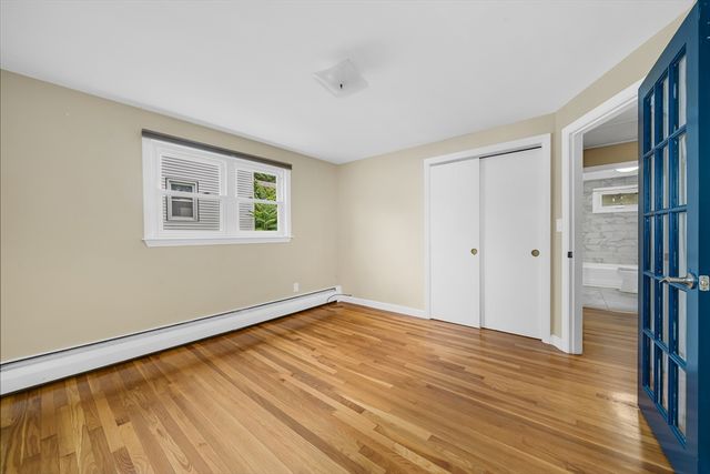 566 Main St, Stoneham, MA 02180
