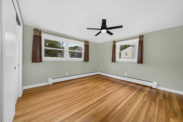 566 Main St, Stoneham, MA 02180