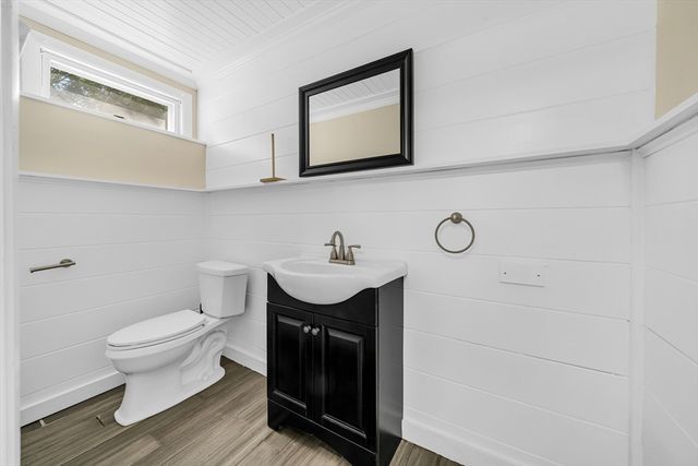 566 Main St, Stoneham, MA 02180