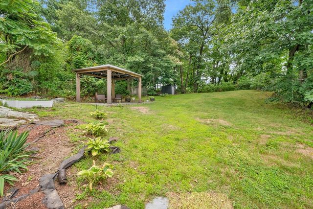 566 Main St, Stoneham, MA 02180