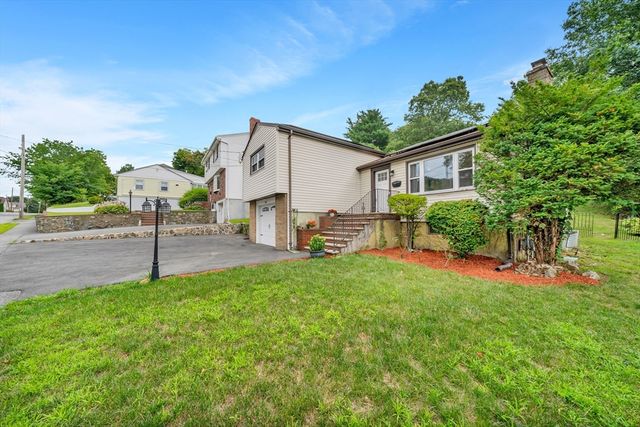 566 Main St, Stoneham, MA 02180