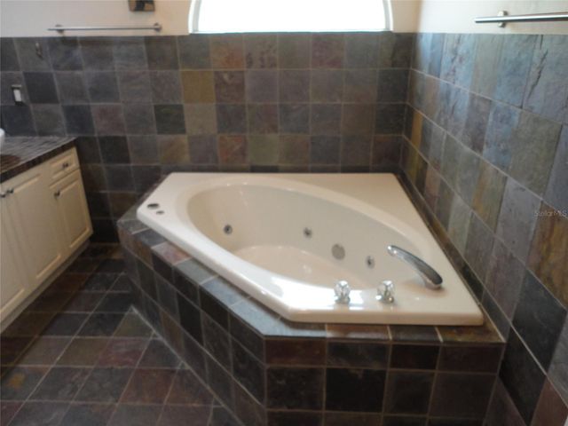 1112 NW 58TH TERRACE, Gainesville, FL 32605