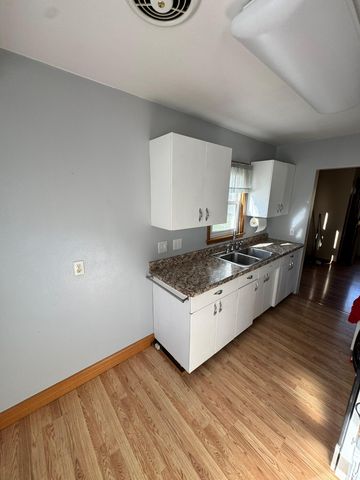 782 Howard Street N, Saint Paul, MN 55119