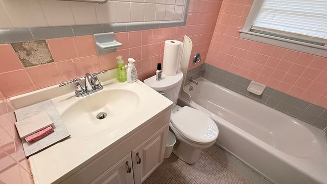 27 Ralwood Rd, Boston, MA 02136