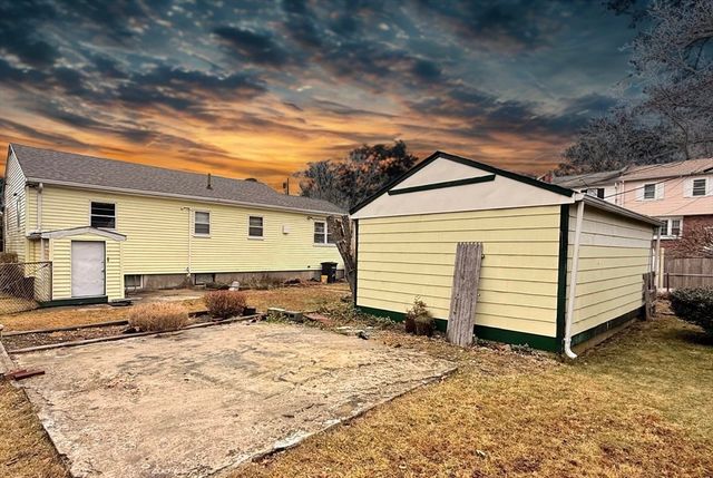 27 Ralwood Rd, Boston, MA 02136