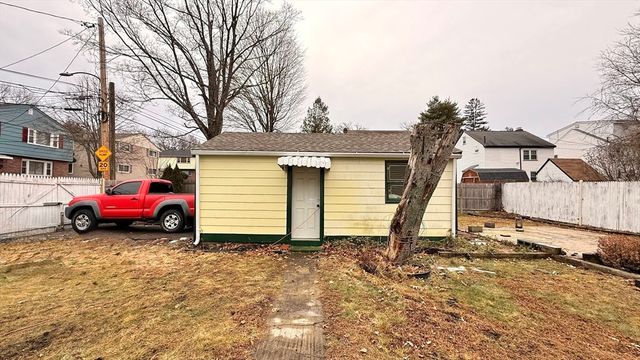 27 Ralwood Rd, Boston, MA 02136
