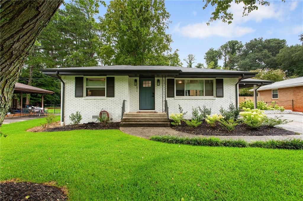871 Lake SE Court, Smyrna, GA 30082