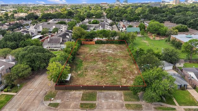 3430 Rockyridge Drive, Houston, TX 77063