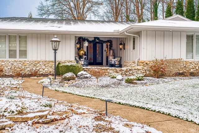 300 Stonegate Road, Evansville, IN 47711