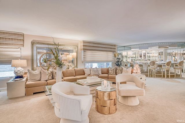 300 Stonegate Road, Evansville, IN 47711