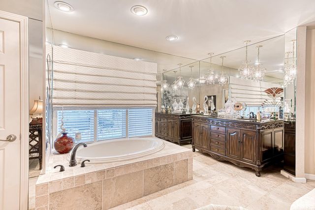 300 Stonegate Road, Evansville, IN 47711