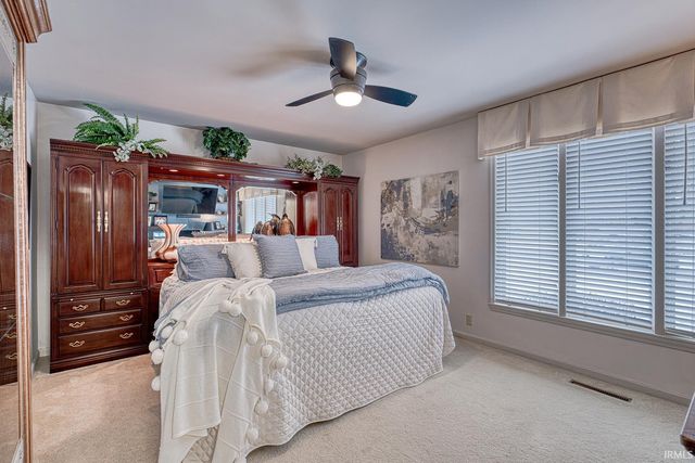 300 Stonegate Road, Evansville, IN 47711