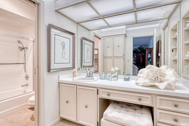 300 Stonegate Road, Evansville, IN 47711