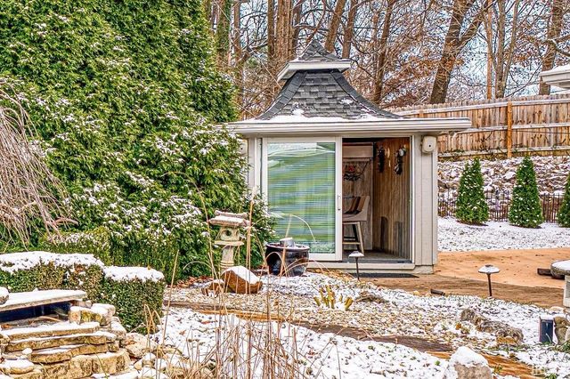 300 Stonegate Road, Evansville, IN 47711