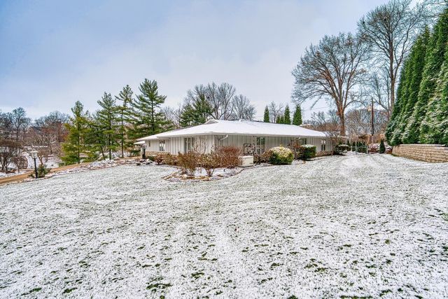 300 Stonegate Road, Evansville, IN 47711