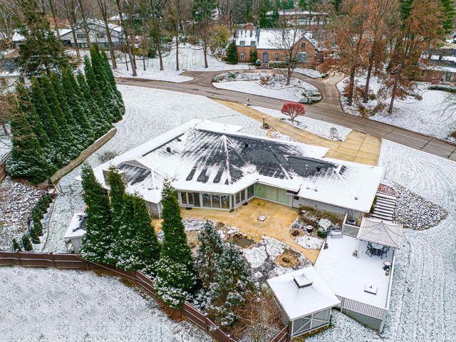 300 Stonegate Road, Evansville, IN 47711