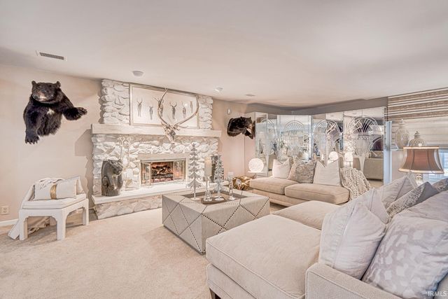 300 Stonegate Road, Evansville, IN 47711