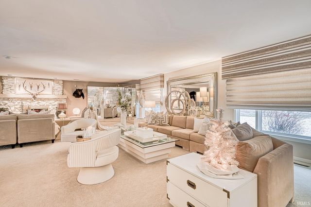 300 Stonegate Road, Evansville, IN 47711