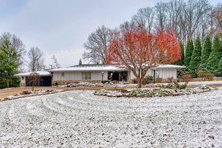 300 Stonegate Road, Evansville, IN 47711