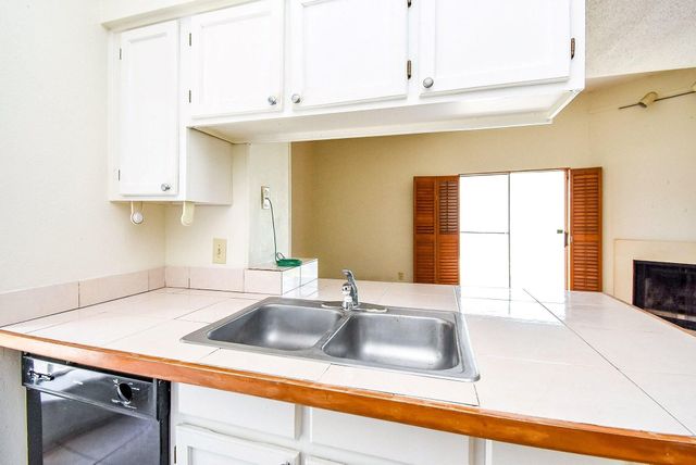 7575 Cambridge Street 1004, Houston, TX 77054