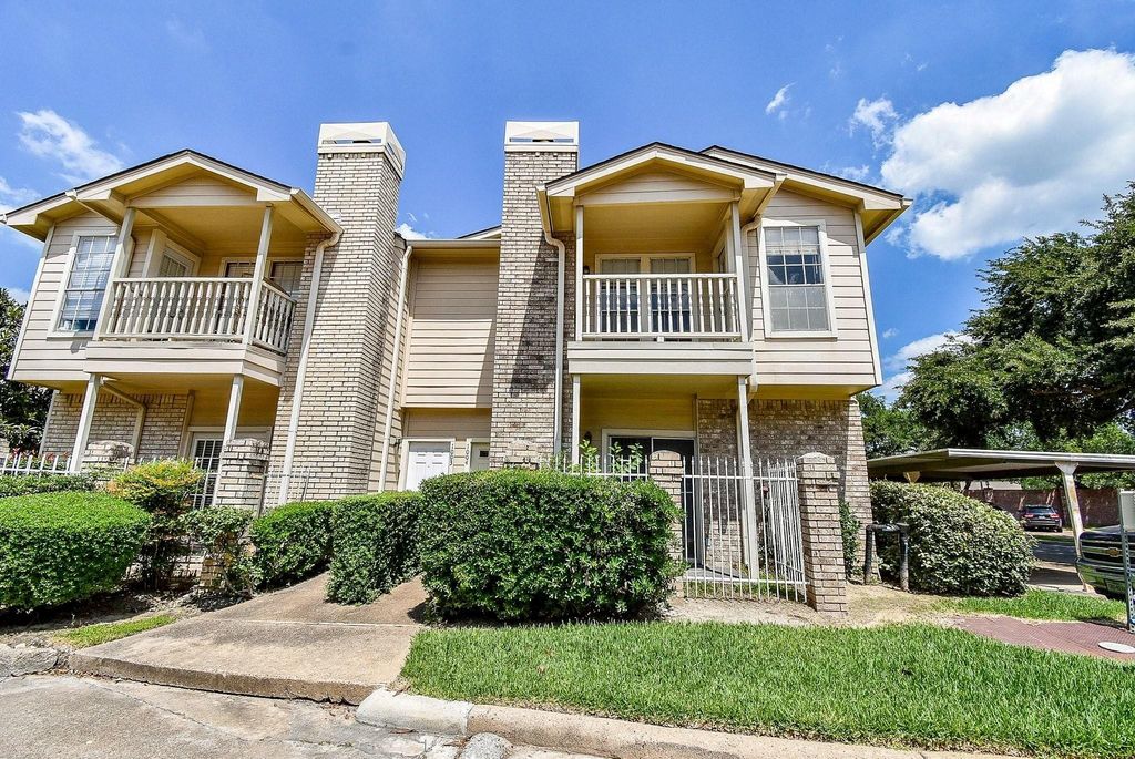 7575 Cambridge Street 1004, Houston, TX 77054