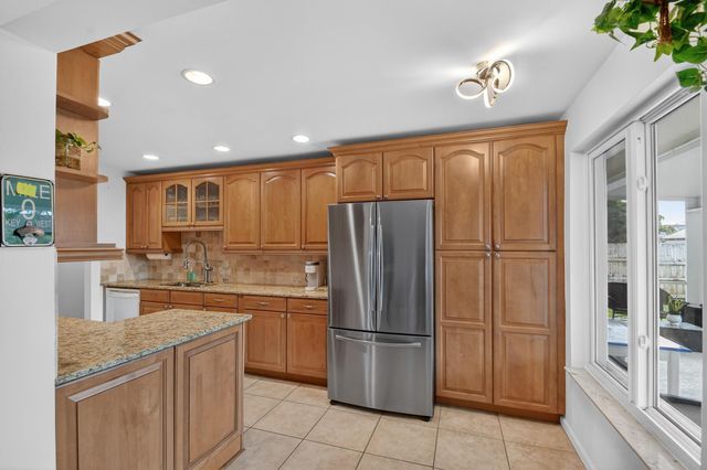 3618 Valley Way, West Palm Beach, FL 33406