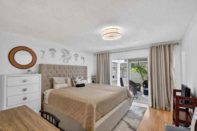 3618 Valley Way, West Palm Beach, FL 33406