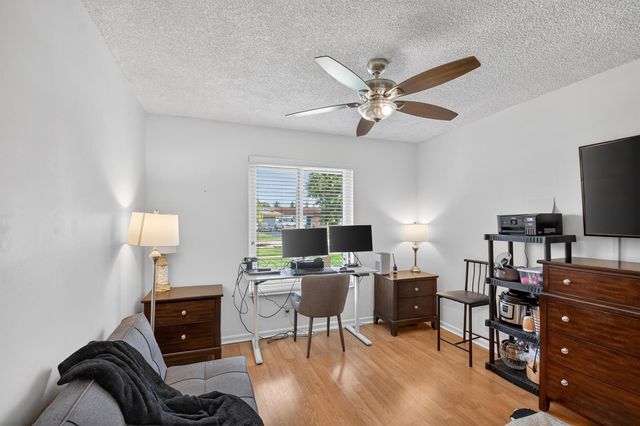 3618 Valley Way, West Palm Beach, FL 33406