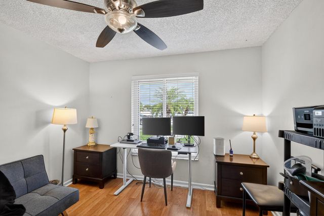 3618 Valley Way, West Palm Beach, FL 33406