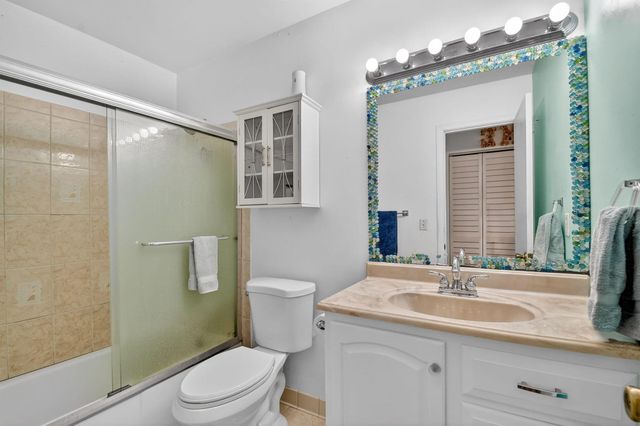 3618 Valley Way, West Palm Beach, FL 33406