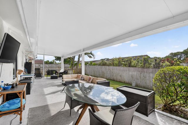 3618 Valley Way, West Palm Beach, FL 33406