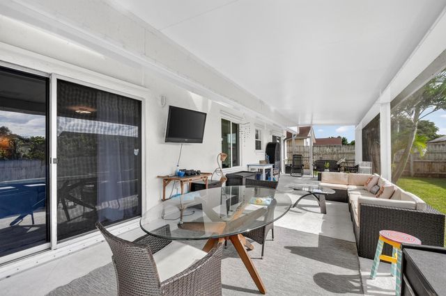 3618 Valley Way, West Palm Beach, FL 33406