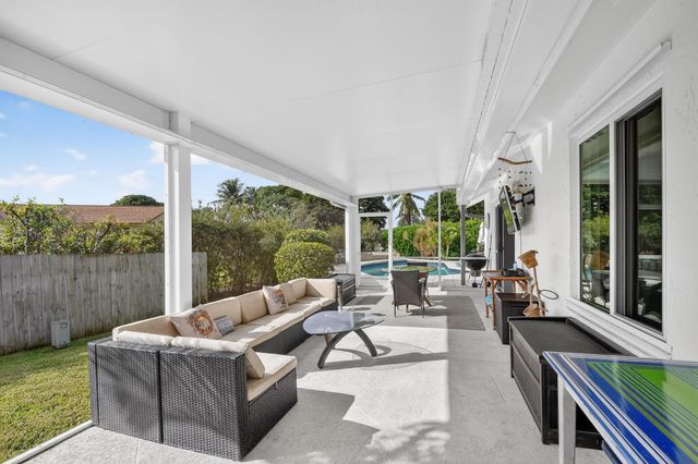 3618 Valley Way, West Palm Beach, FL 33406