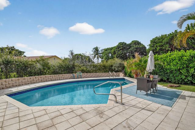 3618 Valley Way, West Palm Beach, FL 33406